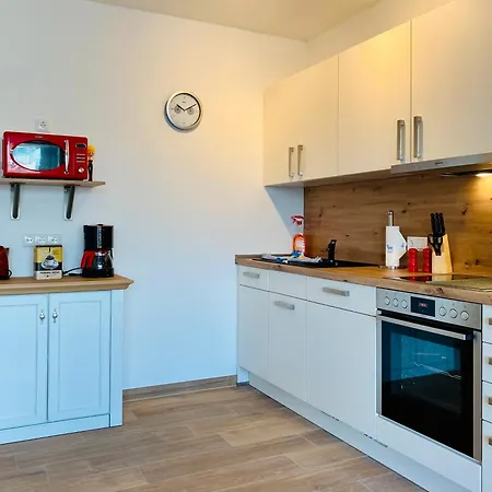 Duhner Allee 10, Litfaß 11 * Cuxhaven