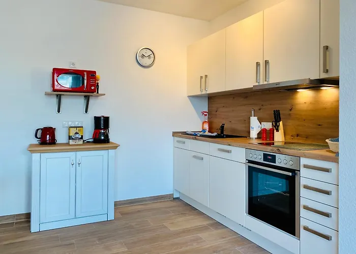 Duhner Allee 10, Litfass 11 * Куксхафен